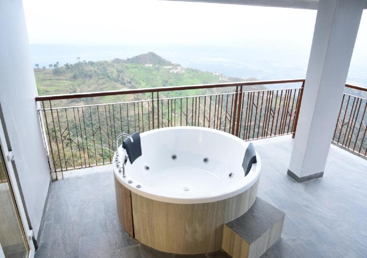 Timber Trail Heights & Terraces-Cable Car Escape Hotel Parwanoo Bagian luar foto